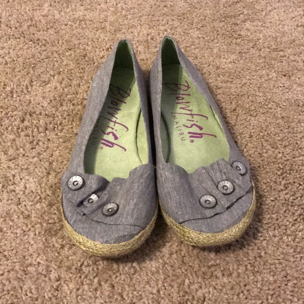 Women’s flats